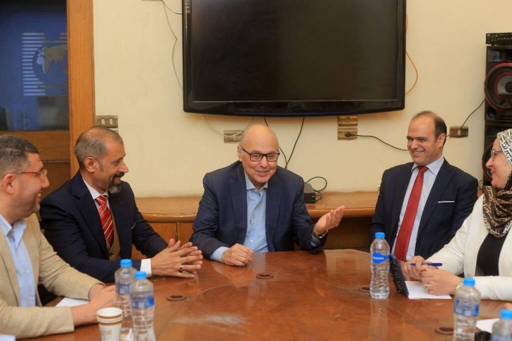 رئيس حزب الغد يجتمع بهيئة مكتب الامانة العامة لحزب الغد بمحافظة الاسكندرية